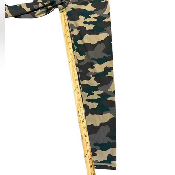AERIE Offline Camo High Waisted 7/8 Leggings Womens Size Small NWT Green Active - Picture 7 of 12